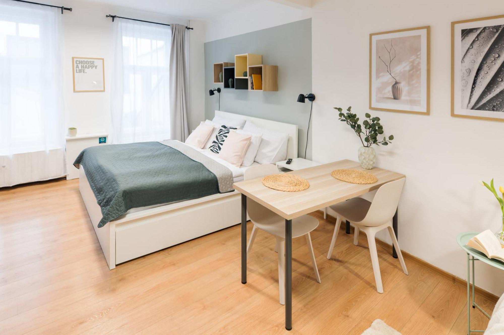 7 NIGHTS Apartments Dominikánské n. Brno Esterno foto